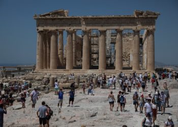 Απειλές με στόχο τον τουρισμό από τον “Ρουβίκωνα”