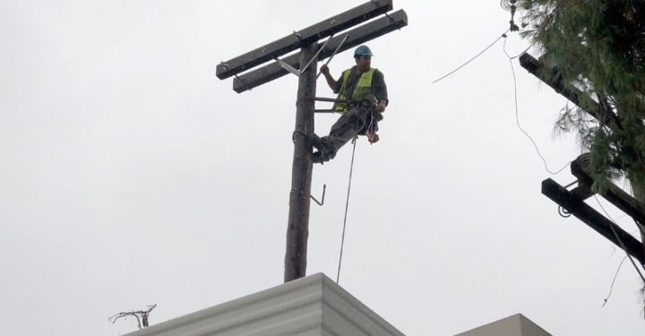 Έως το απόγευμα θα αποκατασταθεί το πρόβλημα του ηλεκτροφωτισμού στη Χαλκιδική