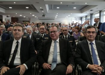 Η “Αγία Τριάδα” ξανάσμιξε στην Κατεχάκη