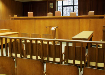 Δολοφονία σωματοφύλακα στο Αιγάλεω: Η σύζυγος είχε προμελετήσει το έγκλημα, λέει η εισαγγελέας