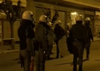 Καταγγελία για κακοποίηση νεαρού από τα ΜΑΤ – ΒΙΝΤΕΟ