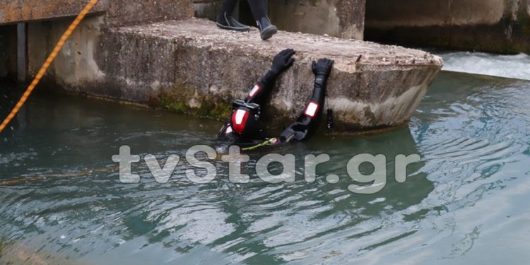 Δύτες της 1ης ΕΜΑΚ στο κανάλι του Μόρνου για τον 22χρονο εργάτη γης (BINTEO)