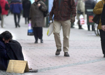 Σουηδία: Ειδική άδεια θα πρέπει να έχουν στο εξής οι… επαίτες