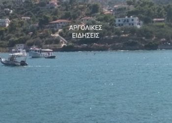 Ελικόπτερο κατέπεσε στη θάλασσα στον Πόρο – Νεκροί ανασύρθηκαν και οι τρεις επιβαίνοντες