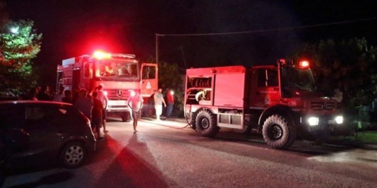 Φωτιά τα ξημερώματα σε αποθήκη στη Θεσσαλονίκη