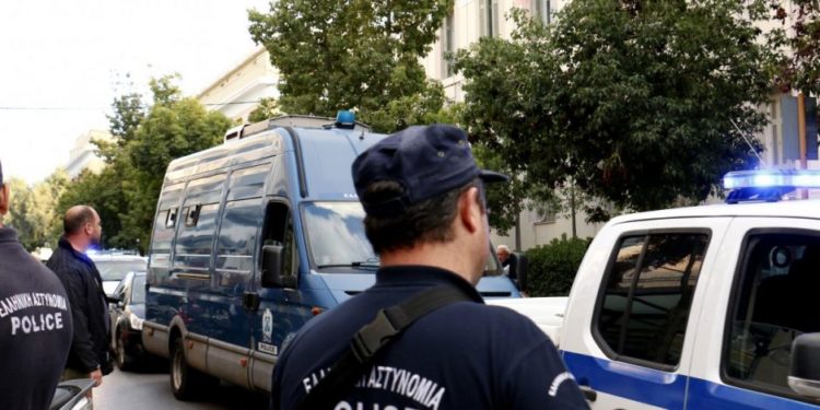 Στον εισαγγελέα ο Αλβανός που βίασε 14χρονη Βρετανίδα