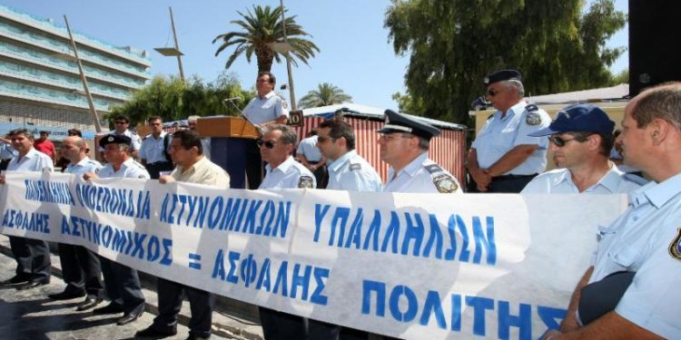 Κάλεσμα της Ένωσης Αστυνομικών Πειραιά για την ένστολη διαμαρτυρία στη ΔΕΘ