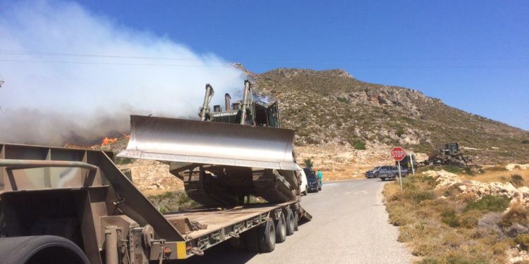 Η συνδρομή του Στρατού Ξηράς για την αντιμετώπιση της πυρκαγιάς στην Εύβοια 