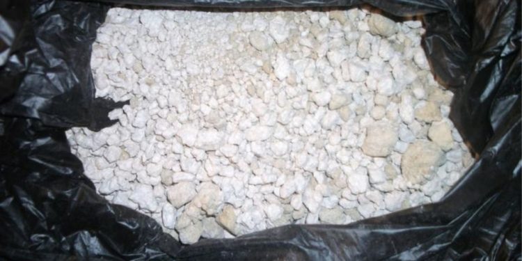 Ηρωίνη 3,4 κιλών που ήταν μέσα σε πίνακες αφρικανικής τέχνης κατασχέθηκε από τον ΣΔΟΕ