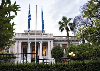 Συνάντηση του πρωθυπουργού με τον Σύμβουλο Εθνικής Ασφαλείας, αντιναύαρχο Αλέξανδρο Διακόπουλο