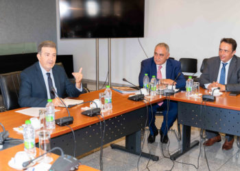 Συνάντηση Χρυσοχοΐδη με το Επαγγελματικό Επιμελητήριο Αθηνών