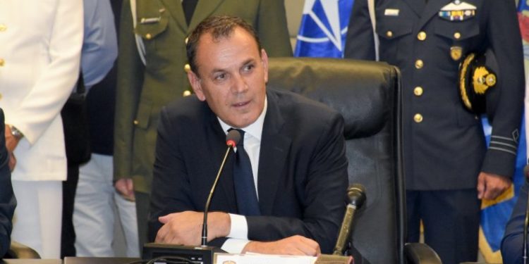 Κοντά στους πιλότους των πυροσβεστικών αεροσκαφών βρέθηκε σήμερα ο ΥΕΘΑ