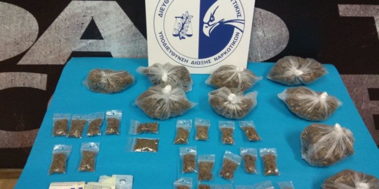 Νέες συλλήψεις για ναρκωτικά στα Εξάρχεια