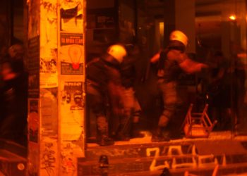 Οι σπασμένες τζαμαρίες της Κ* ΒΟΞ και οι “φόβοι” του Γ. Καλαϊτζίδη για αίμα στα Εξάρχεια