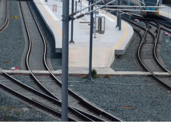 Μετανάστες έκλεισαν τον παράδρομο της Μαλακάσας