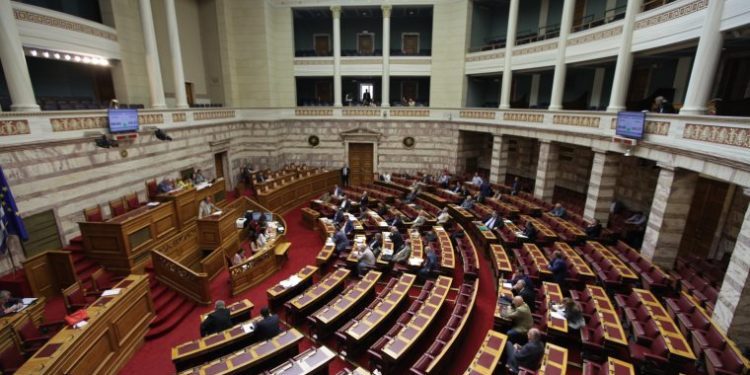 Boυλή: Ανακοινώθηκε η διαβίβαση της δικογραφίας για την έρευνα της υπόθεσης Novartis