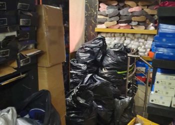 Συλλήψεις για όπλα και «μαϊμού» προϊόντα στην Αγία Βαρβάρα (ΒΙΝΤΕΟ – ΦΩΤΟ)