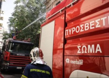 Συναγερμός στην Πάτρα για φωτιά σε σπίτι – Στο νοσοκομείο μία γυναίκα