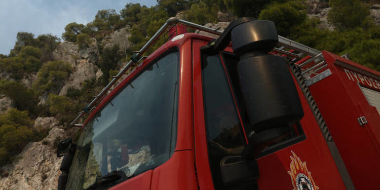 Νεκρό άτομο εντοπίστηκε κατά την διάρκεια κατάσβεσης πυρκαγιάς στο Κρυονέρι