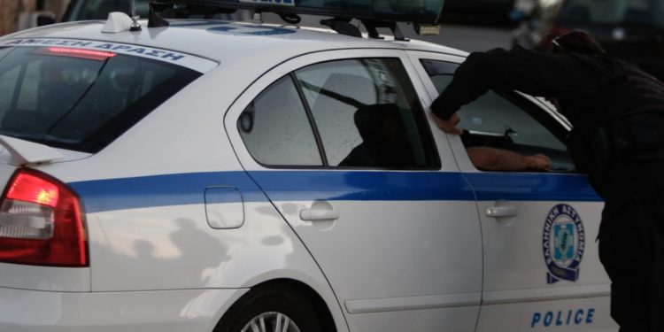 Έρευνα της αστυνομίας για πυροβολισμούς κοντά σε σχολείο στην Ηλιούπολη
