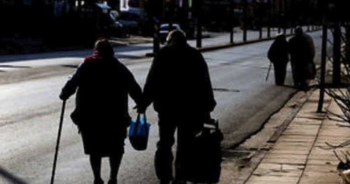 Γιαγιάδες έπαιξαν ξύλο στον Άλιμο – 81 χρόνων η δράστιδα, 95 το θύμα!