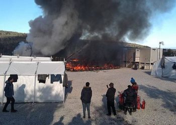 Πυρκαγιά στο Κέντρο Υποδοχής στη Μόρια