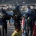Επιχείρηση μετακίνησης 1.500 προσφύγων και μεταναστών από τη Μυτιλήνη (φωτογραφίες)