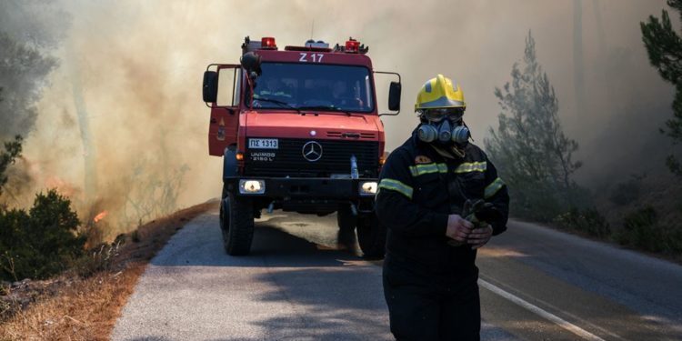 Χανιά: Σε εξέλιξη πυρκαγιά στην περιοχή του Σέμπρωνα   