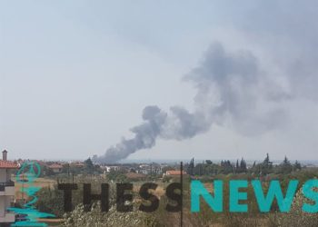 Πυρκαγιά ξέσπασε σε οικισμό Ρομά στην Περαία Θεσσαλονίκης