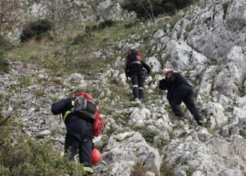 Νεκρός εντοπίστηκε ο αστυνομικός που έπεσε σε γκρεμό στα Ιωάννινα