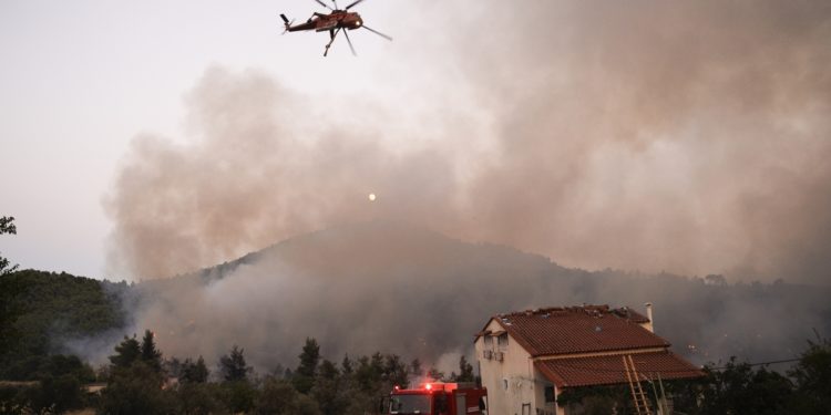 Νεκρός 58χρονος στην Ηλεία όπου είναι σε εξέλιξη δασική πυρκαγιά
