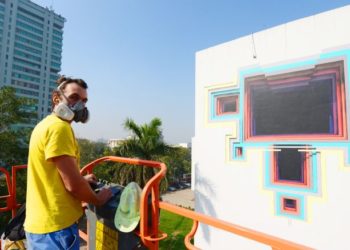 Ο οίκος Hermès κατηγορείται για «κλοπή» έργου του καλλιτέχνη «1010»