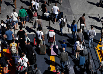 ΕΛΣΤΑΤ: Μειώθηκε κατά 2,5% η συνολική διακίνηση επιβατών στα ελληνικά λιμάνια στο α’ τρίμηνο του 2019