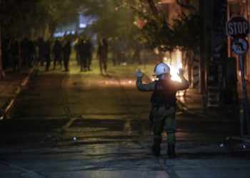 Τα… συνήθη επεισόδια στα Εξάρχεια