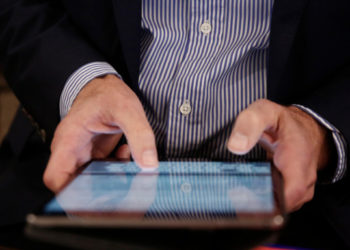 Ανήλικος «άρπαξε» από σπίτι τάμπλετ και ένα… ηλεκτρονικό τσιγάρο στο Μεσολόγγι