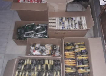 Επιχείρηση για λαθραία τσιγάρα στην πλατεία Θεάτρου