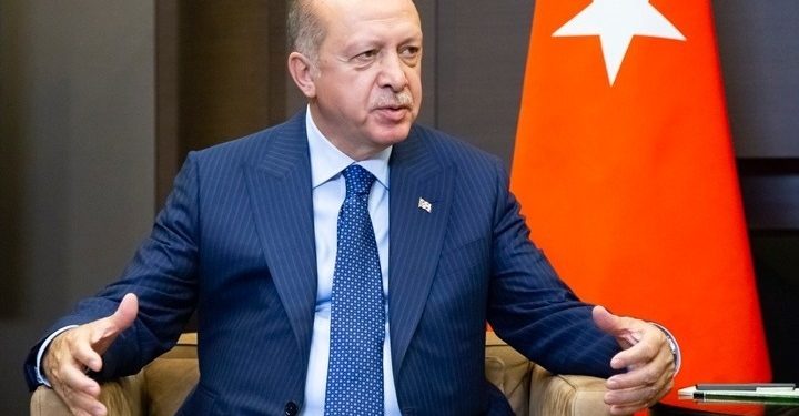 Απειλές Ενρτογάν: Η Άγκυρα μπορεί να ανοίξει το δρόμο των προσφύγων για την Ευρώπη