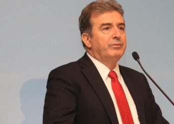 Χρυσοχοΐδης: “Οι οπαδοί σέβονται τους νόμους τις Τετάρτες, τους ξεχνούν τις Κυριακές”!