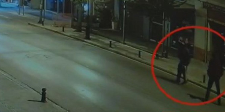 Βίντεο ντοκουμέντο από την επίθεση στα γραφεία της ΝΔ στον Άγιο Δημήτριο