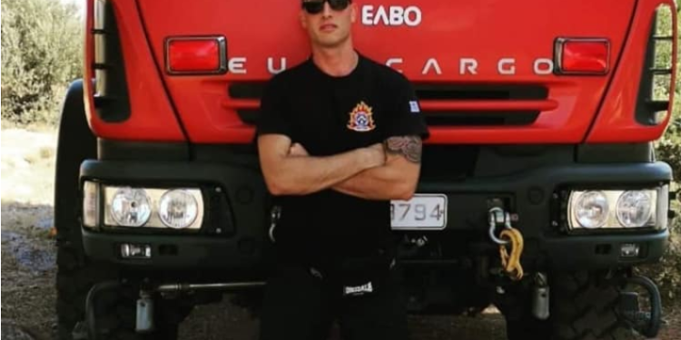 Σκοτώθηκε με τη μηχανή 30χρονος πυροσβέστης