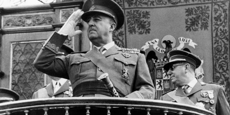 Ισπανία: Έδωσαν άδεια για την εκταφή του λειψάνου του πρώην δικτάτορα Φράνκο