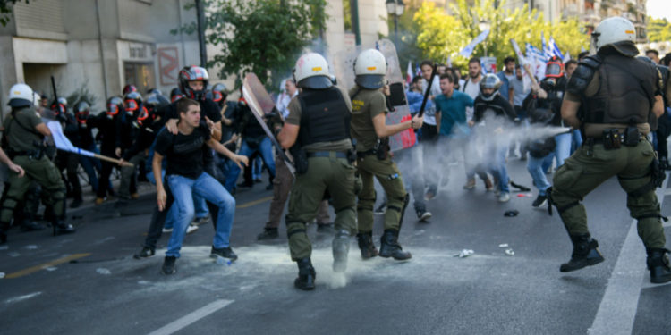 Επεισόδια και χημικά στην πορεία εναντίον της επίσκεψης Πομπέο