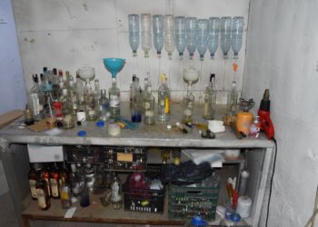 Είχαν στήσει παράνομο αποστακτήριο – Συνελήφθησαν 5 άτομα (ΒΙΝΤΕΟ – ΦΩΤΟ)