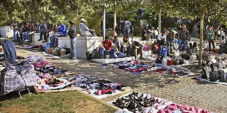 Εντατικοποιούνται οι έλεγχοι για το παρεμπόριο