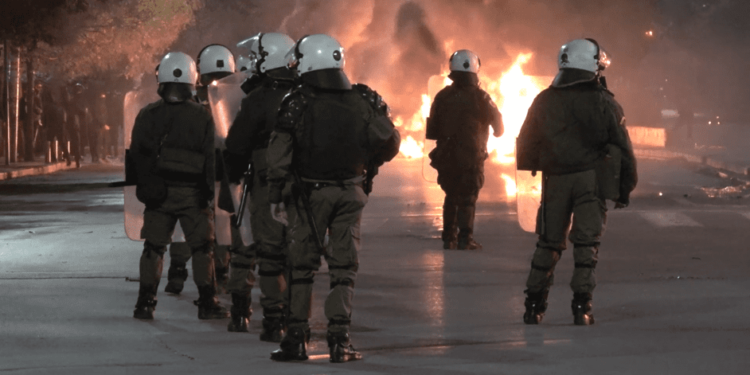 Ανάληψη ευθύνης για την επίθεση κατά διμοιρίας στην Καλλιδρομίου όπου τραυματίστηκε αστυνομικός