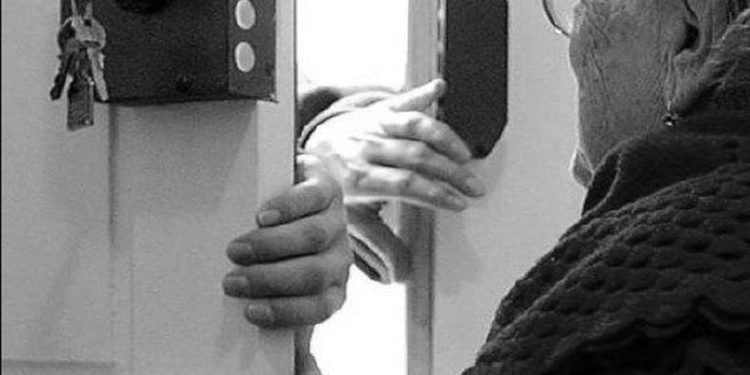 Ληστείες σε βάρος ηλικιωμένων μέσα στο σπίτι τους σε Λαγονήσι και Αγία Παρασκευή