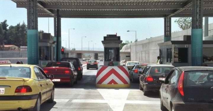 Κυκλοφοριακά προβλήματα στην Αττική οδό λόγω τροχαίου ατυχήματος