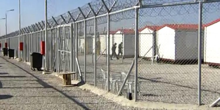 Πυρκαγιά στο κέντρο κράτησης αλλοδαπών στην Αμυγδαλέζα