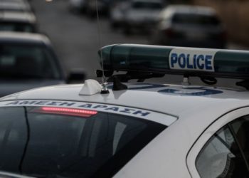 Δύο συλλήψεις για 21 κλοπές από αυτοκίνητα στο κέντρο της Αθήνας