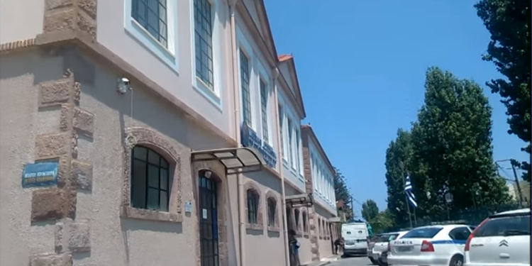 Ερώτηση Μπουρνού για τα κενά στις αστυνομικές υπηρεσίες της Λέσβου